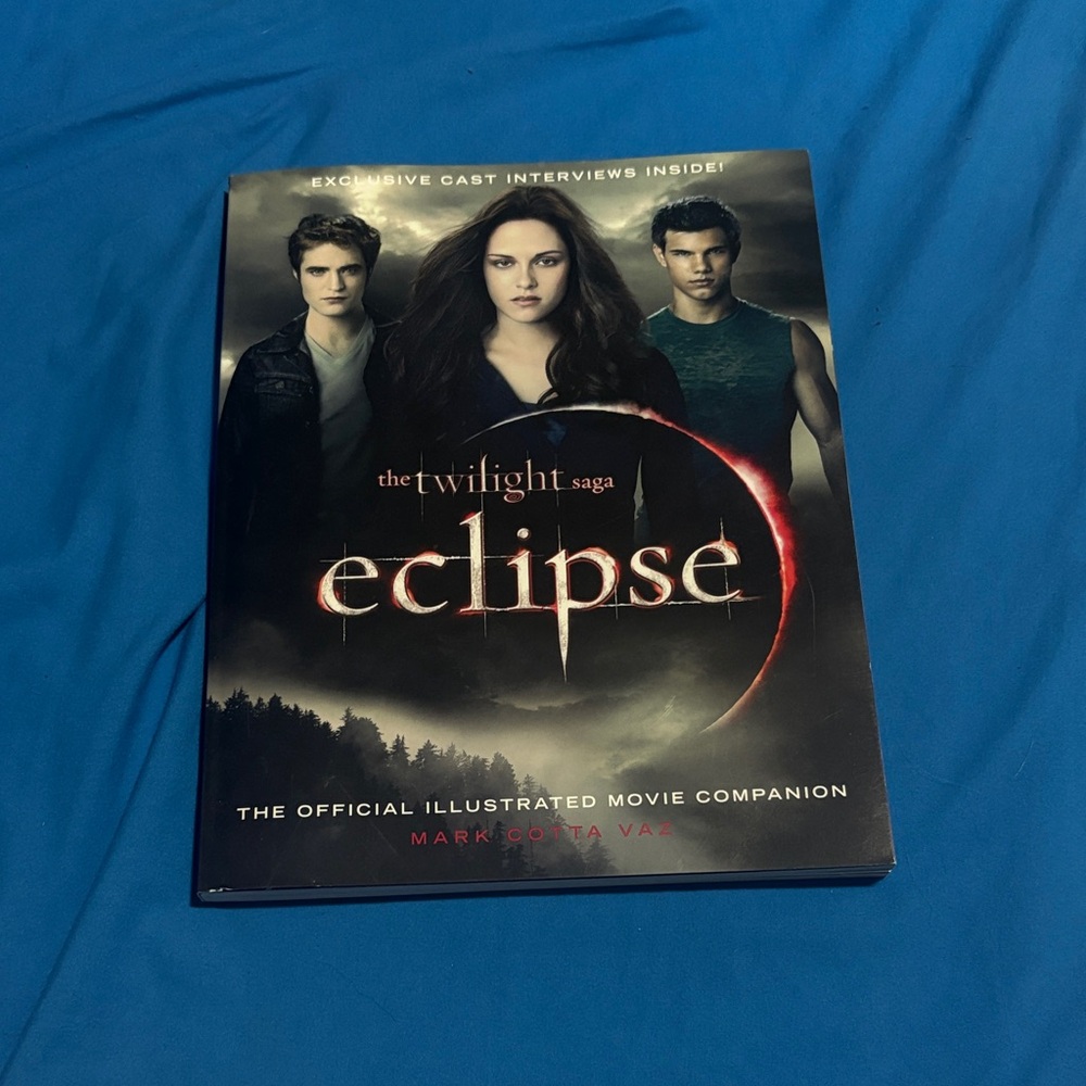 Twilight Saga Eclipse Movie Companion Book